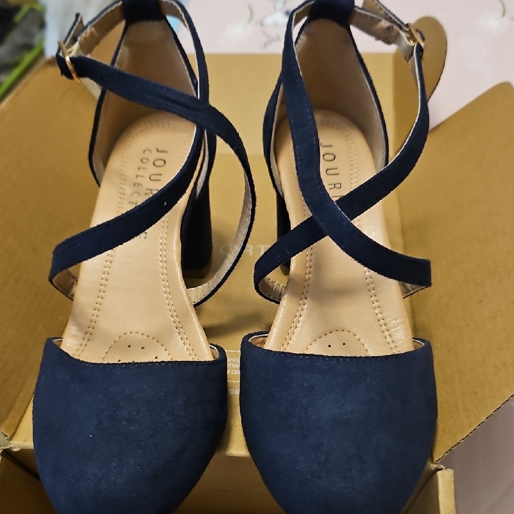 Journee Collection Navy Strappy Heels